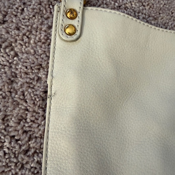 HOBO pier slouchy pebbled leather Off-White Shoulder Bag with Gold Hardware - Picture 5 of 14